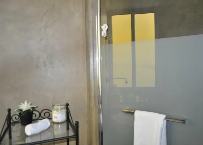 Cativos - Alfama Center District * Lisboa